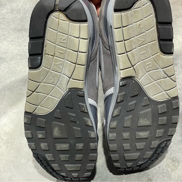 Nike Air Max Men's Dual-Tone Gray Sneakers - Picture 5 of 8